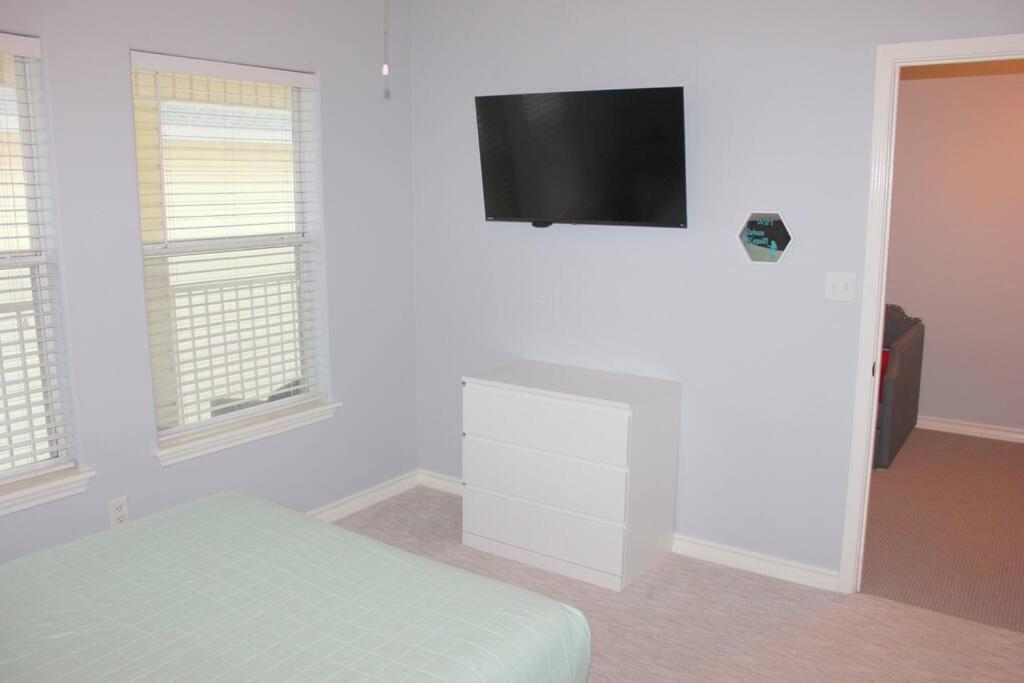 Spacious Home, Short Walk To Beach, Heated Pool! Corpus Christi Exterior foto